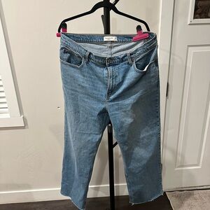 Abercrombie & Fitch Light Blue Cropped Jeans